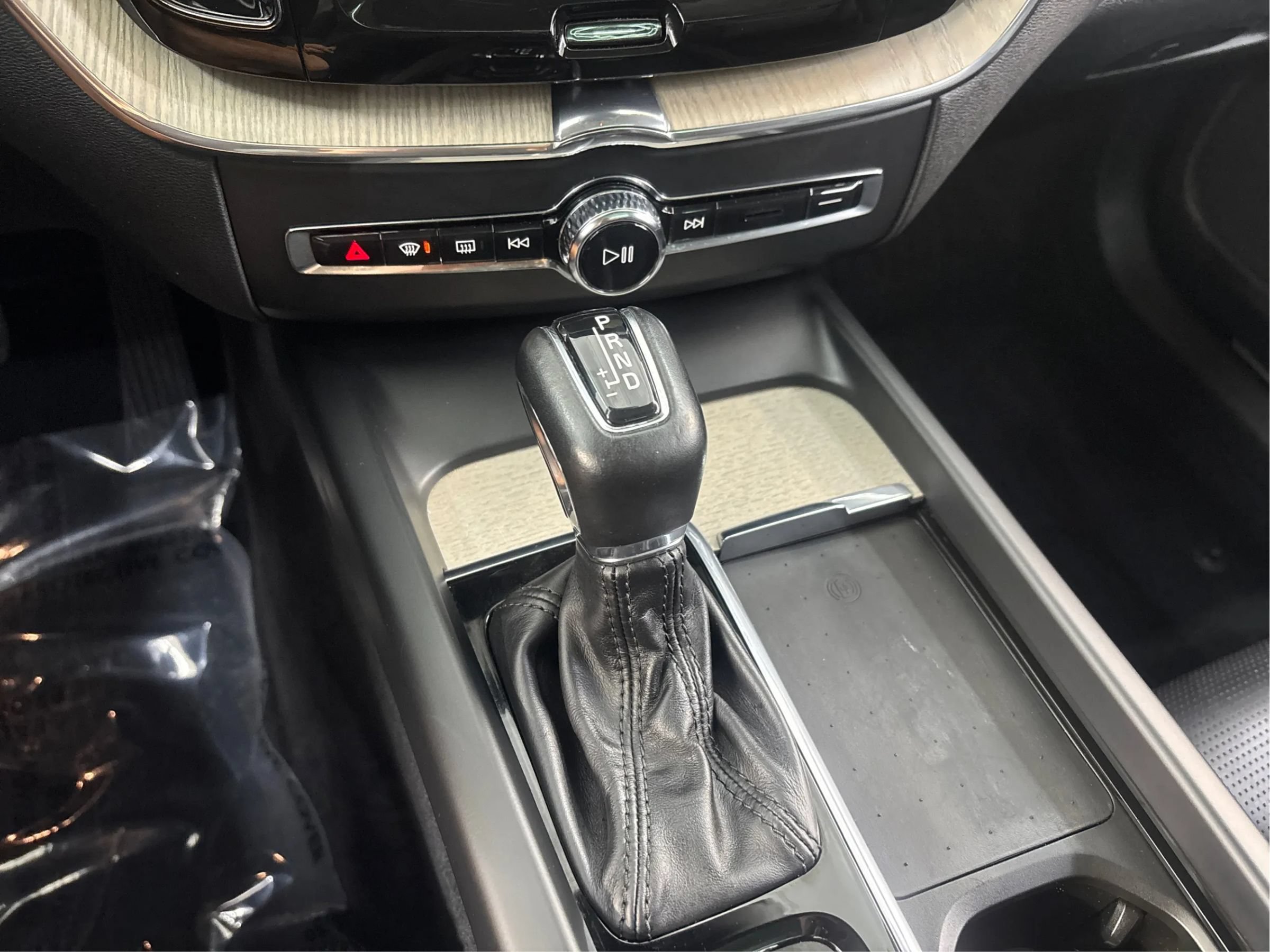 Used 2021 Volvo XC60 T5 Inscription w/ Protection Package AWD/4WD image 45