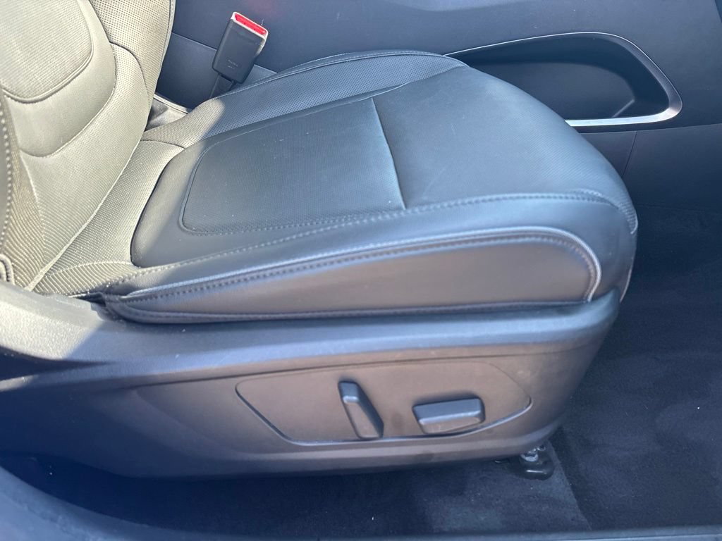 Certified 2023 Hyundai Tucson Limited AWD/4WD image 35