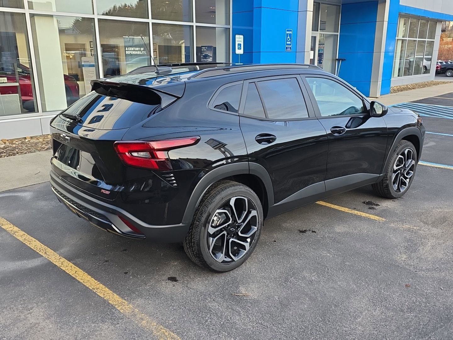 New 2025 Chevrolet Trax RS w/ Sunroof Package image 8