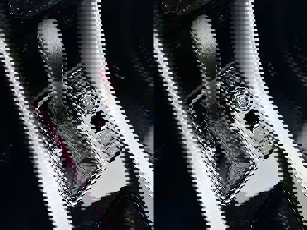 Used 2025 Mitsubishi Eclipse Cross Black Edition image 29