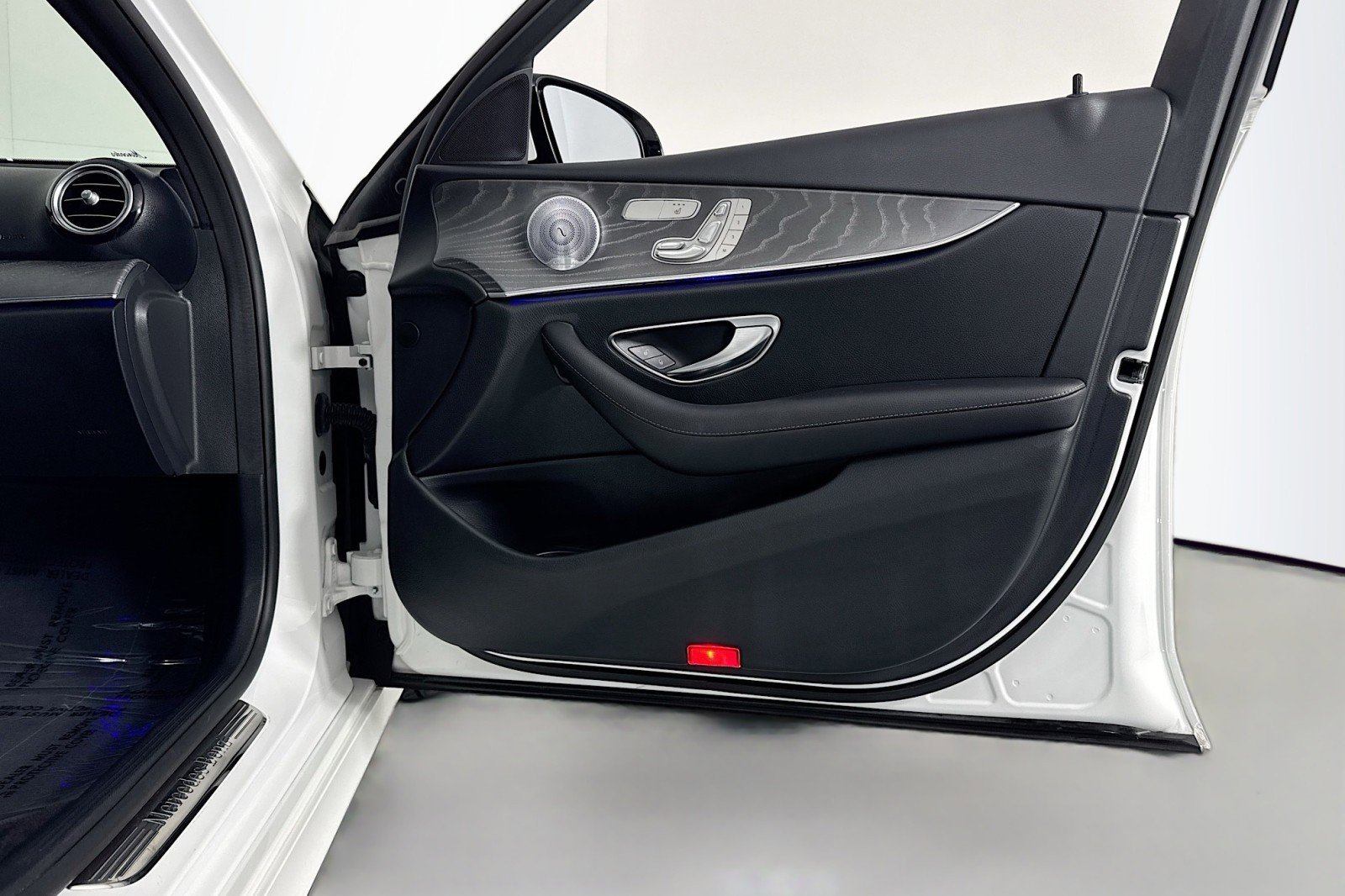 Used 2021 Mercedes-Benz E 350 Sedan image 24