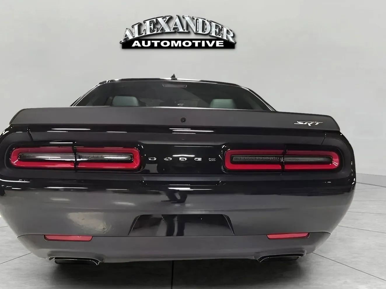 Used 2015 Dodge Challenger SRT Hellcat image 5