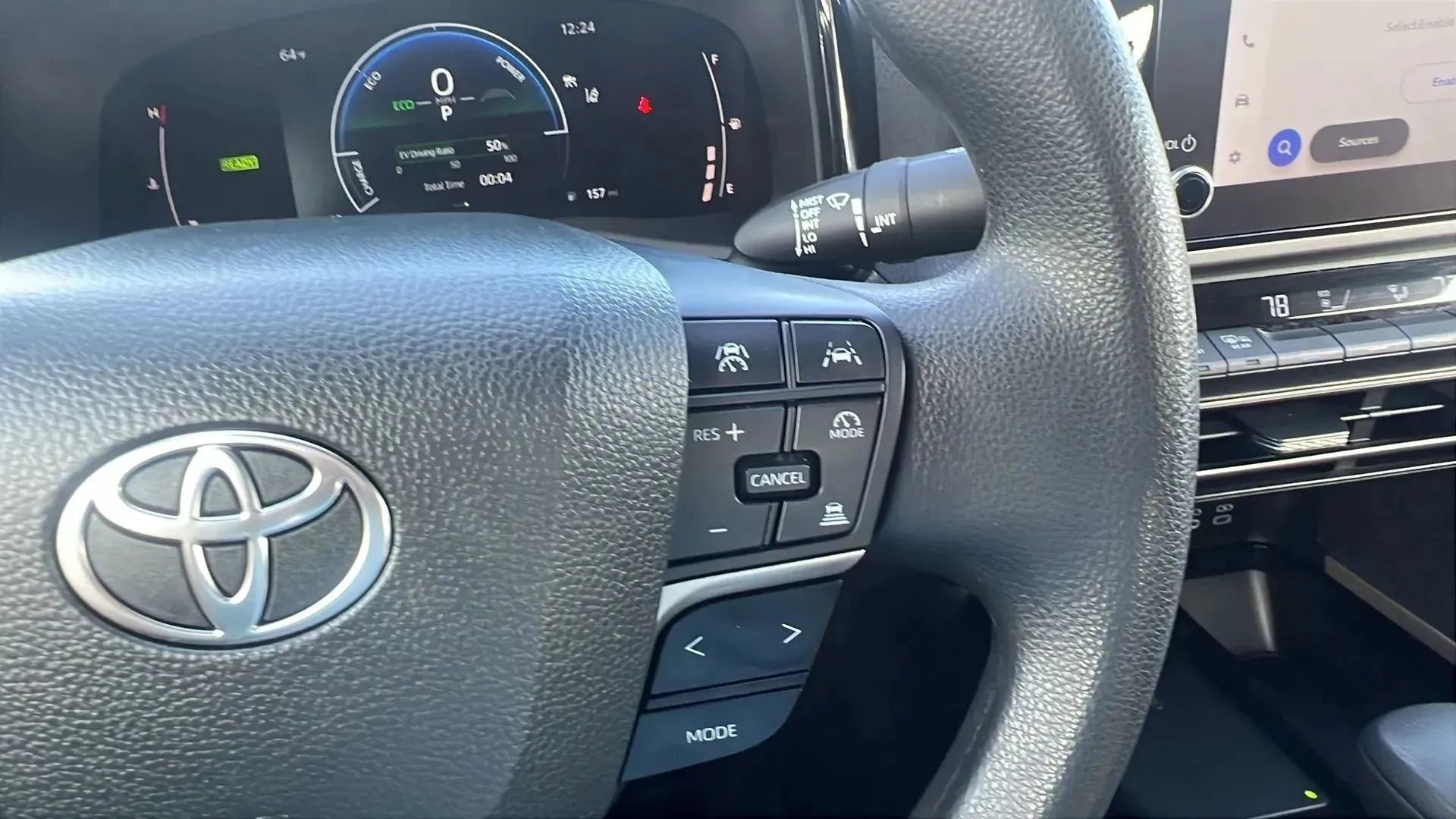 Used 2025 Toyota Camry LE image 15