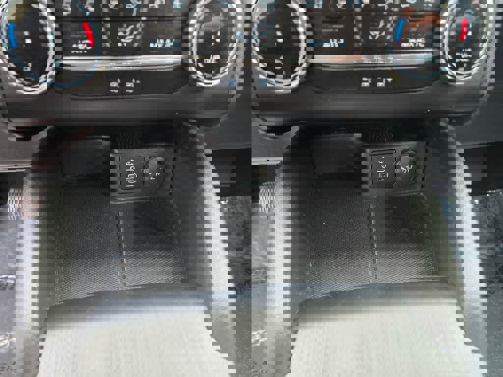 Used 2025 Ford Escape ST-Line image 16