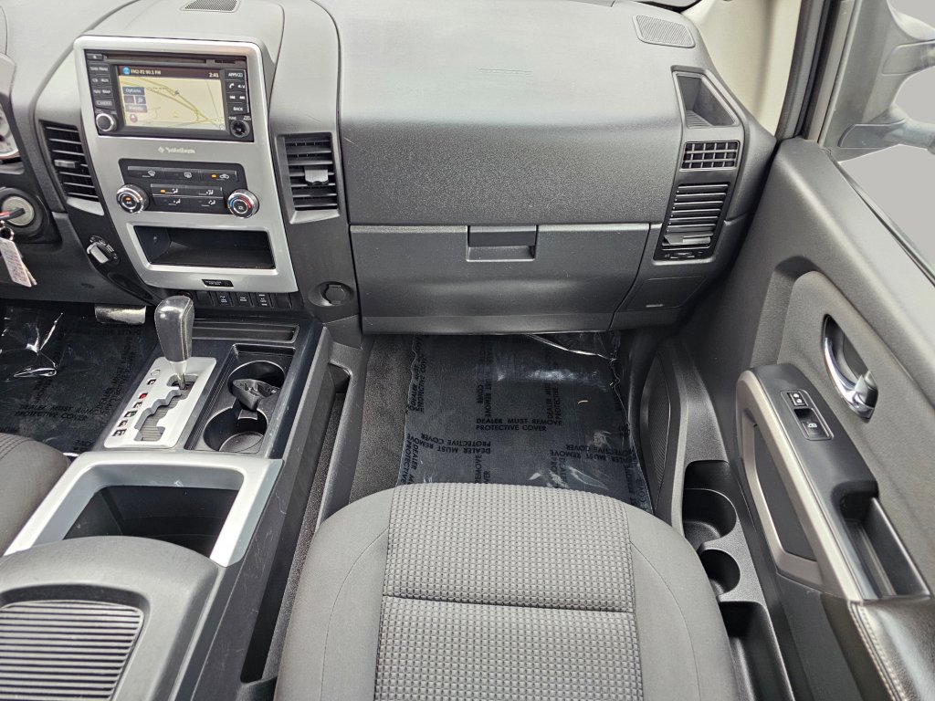 Used 2015 Nissan Titan PRO-4X image 4