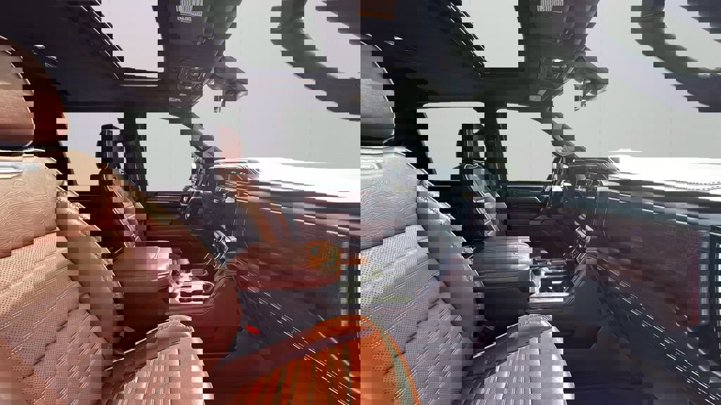 Used 2024 GMC Sierra 3500 Denali Ultimate image 33