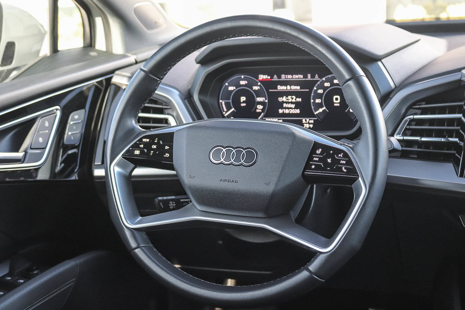 Used 2023 Audi Q4 e-tron Premium Plus w/ Premium Plus RWD image 16
