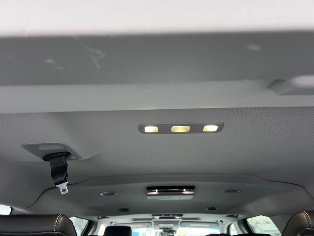 Used 2017 GMC Yukon XL SLT w/ Open Road Package image 28