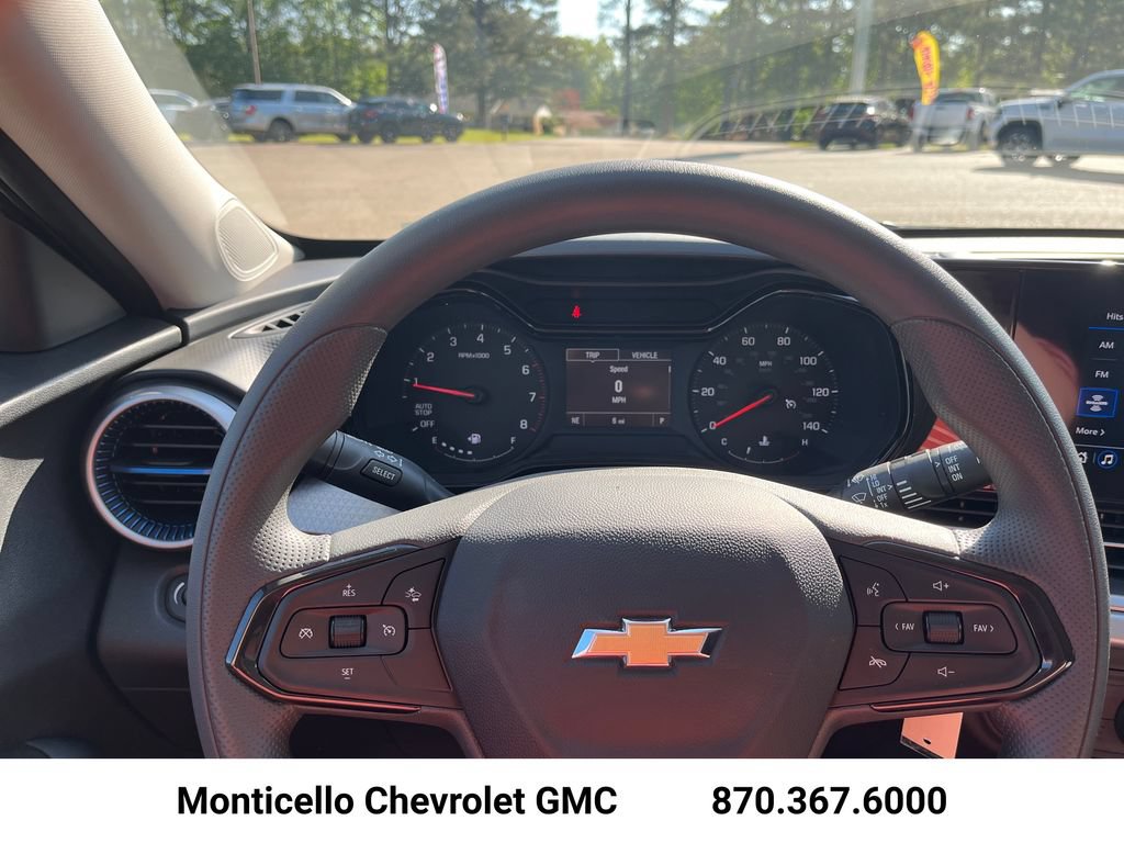 New 2026 Chevrolet Trax LS w/ LS Convenience Package FWD image 12