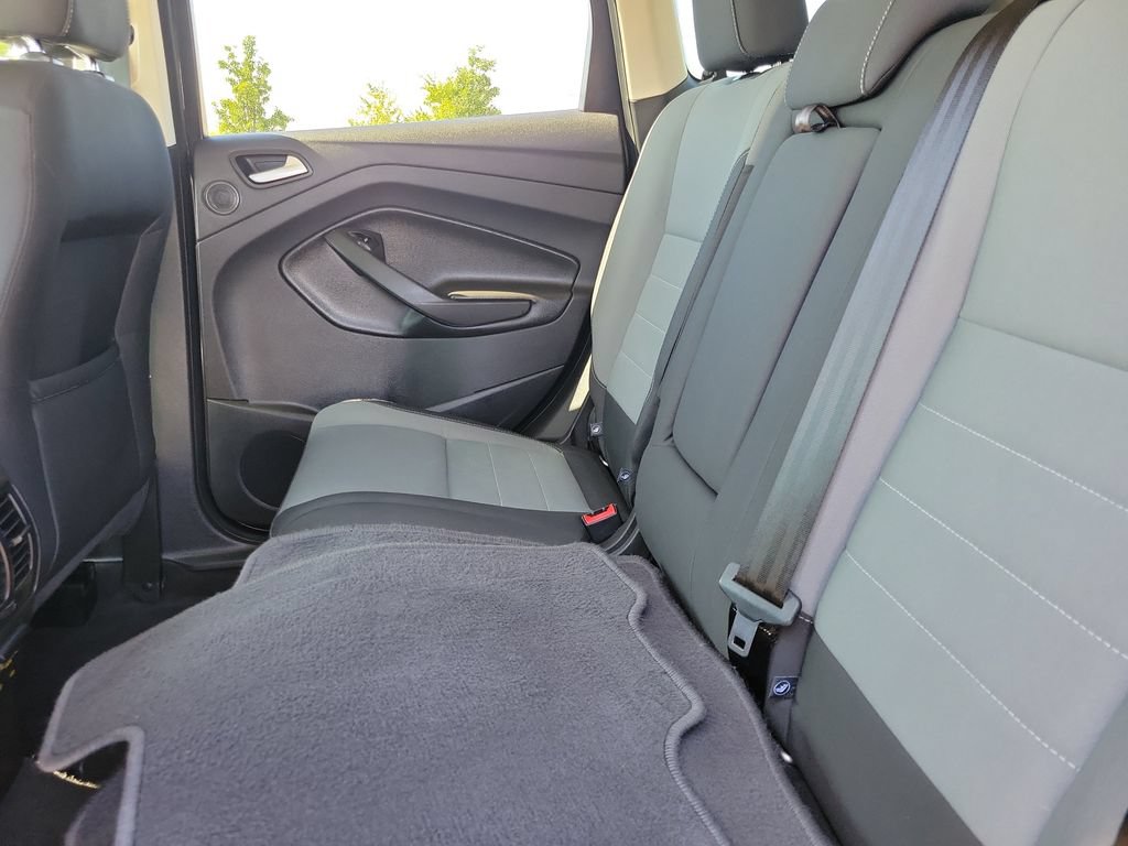 Used 2016 Ford Escape SE w/ Equipment Group 201A AWD/4WD image 11