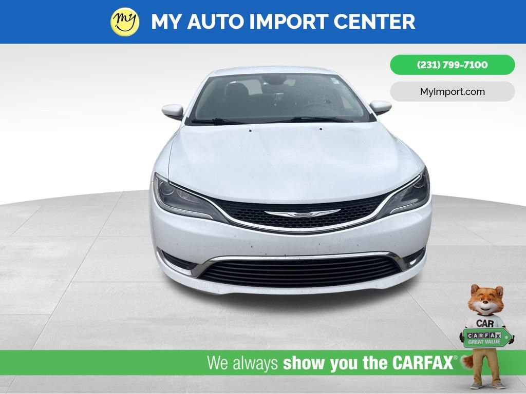 Used 2015 Chrysler 200 Limited w/ Convenience Group FWD image 2