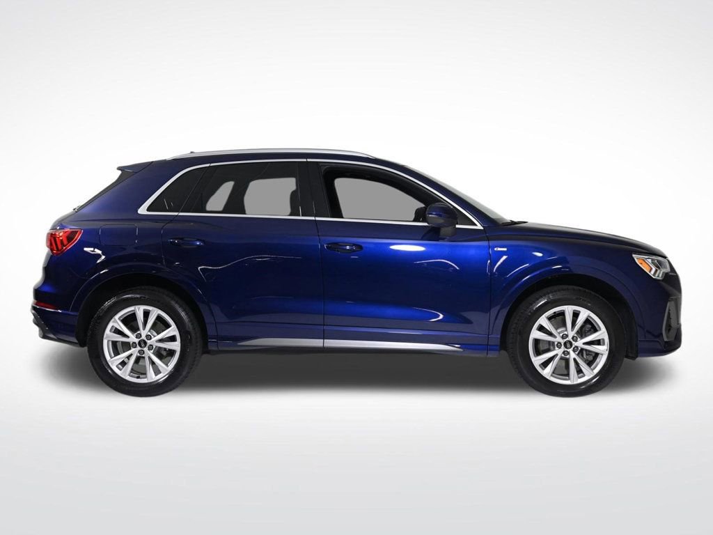 Certified 2025 Audi Q3 2.0T Premium w/ Convenience Package AWD/4WD image 6