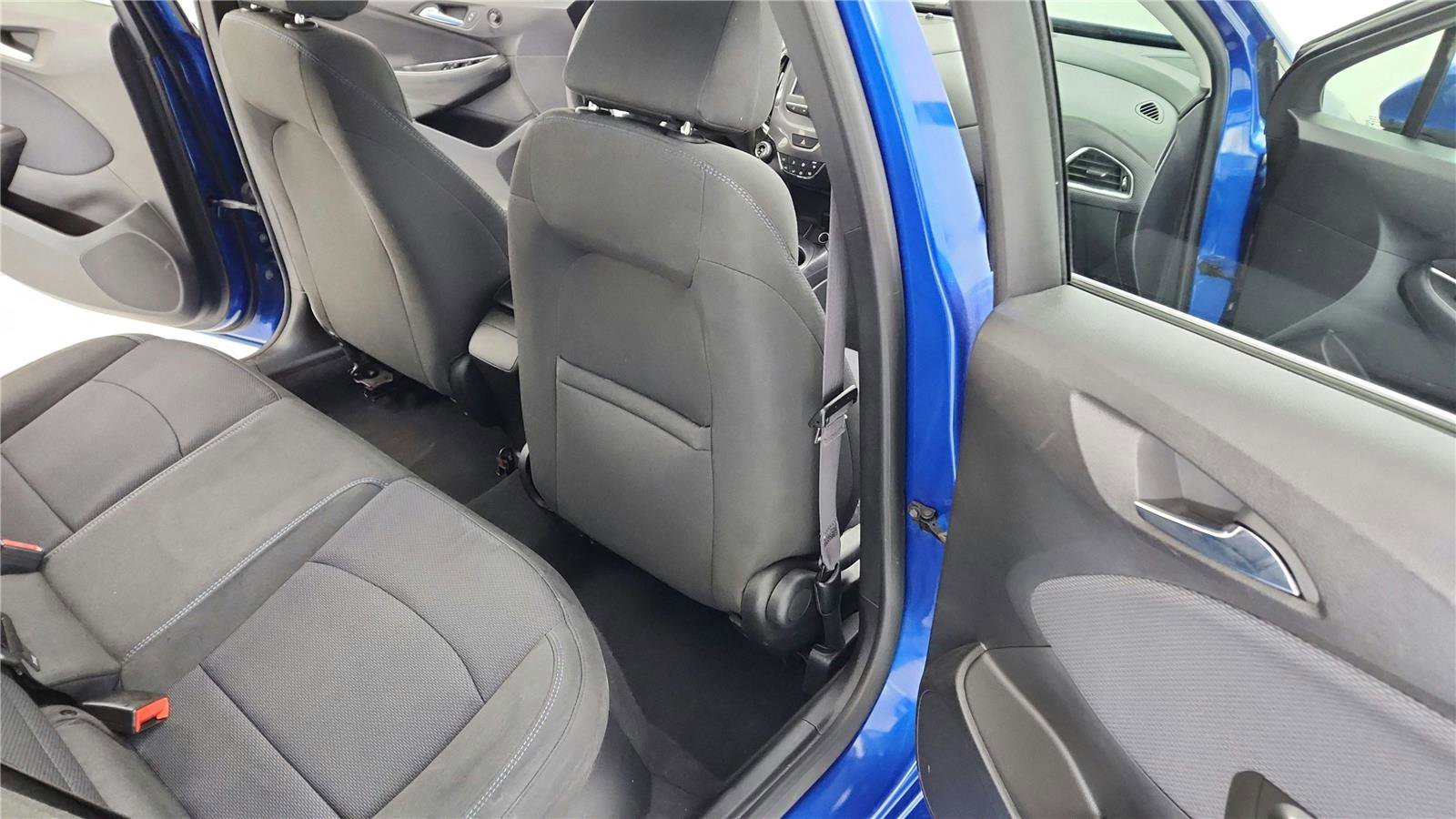 Used 2017 Chevrolet Cruze LT FWD image 26