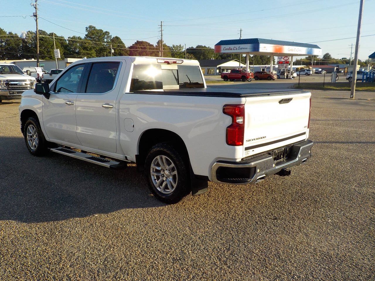 Used 2021 Chevrolet Silverado 1500 LTZ w/ Technology Package AWD/4WD image 3