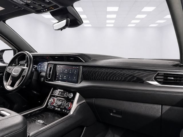 Used 2024 GMC Yukon Denali w/ Advanced Technology Package AWD/4WD image 27