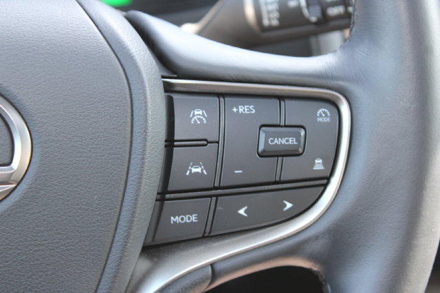 Certified 2025 Lexus UX 300h FWD image 17