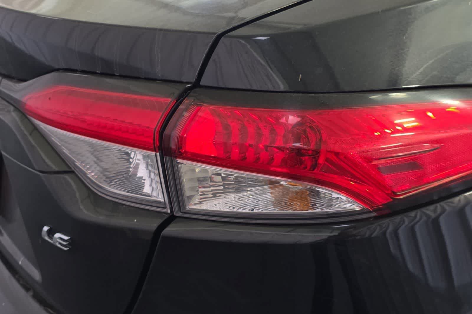 Used 2024 Toyota Corolla LE FWD image 13