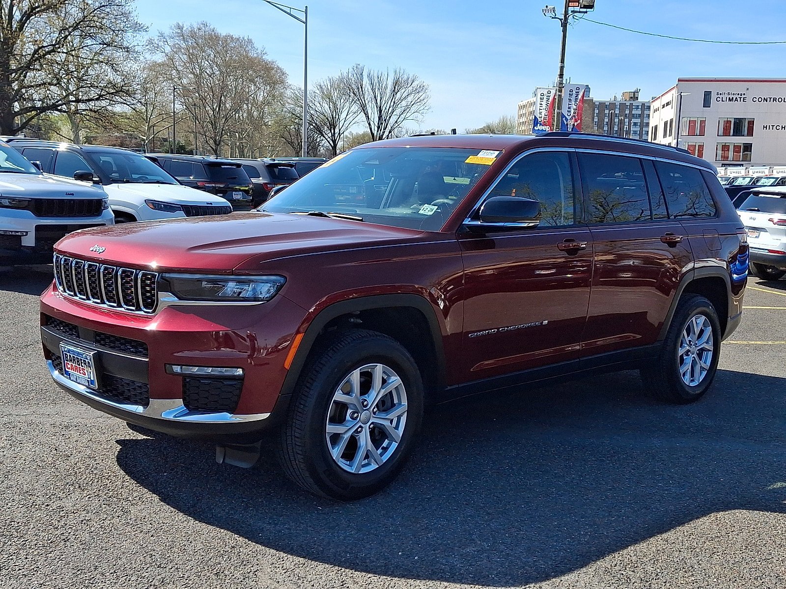 Used 2023 Jeep Grand Cherokee L Limited AWD/4WD image 3