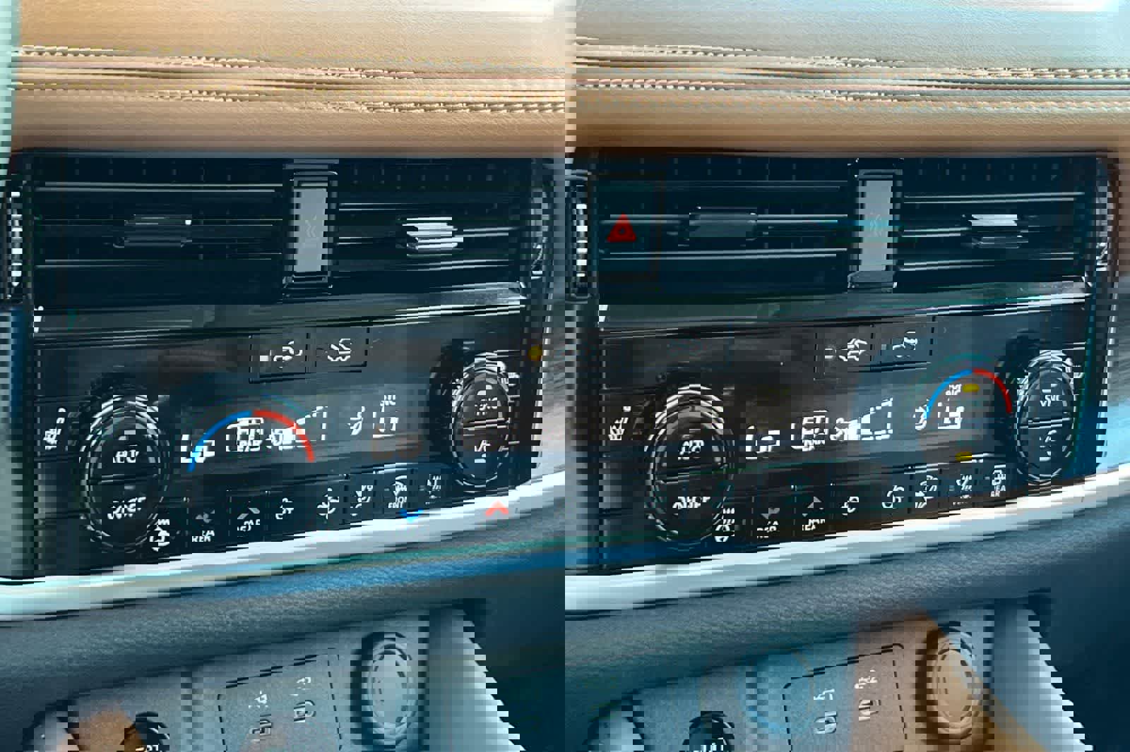 New 2026 Nissan Rogue Platinum image 26