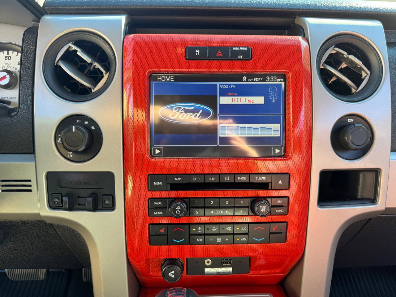 Used 2010 Ford F150 Raptor image 34