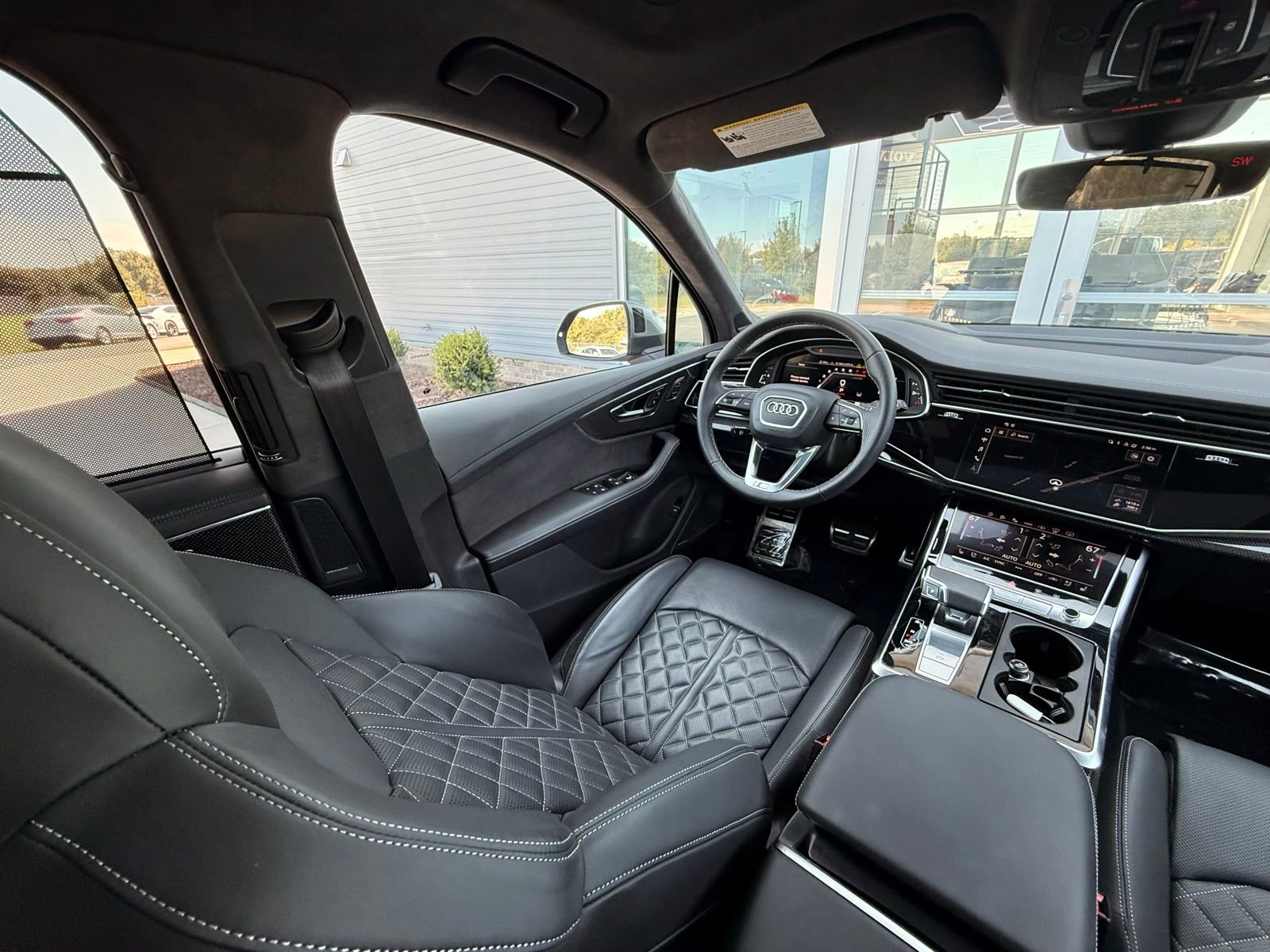 Used 2023 Audi SQ7 Prestige w/ Prestige Package image 40