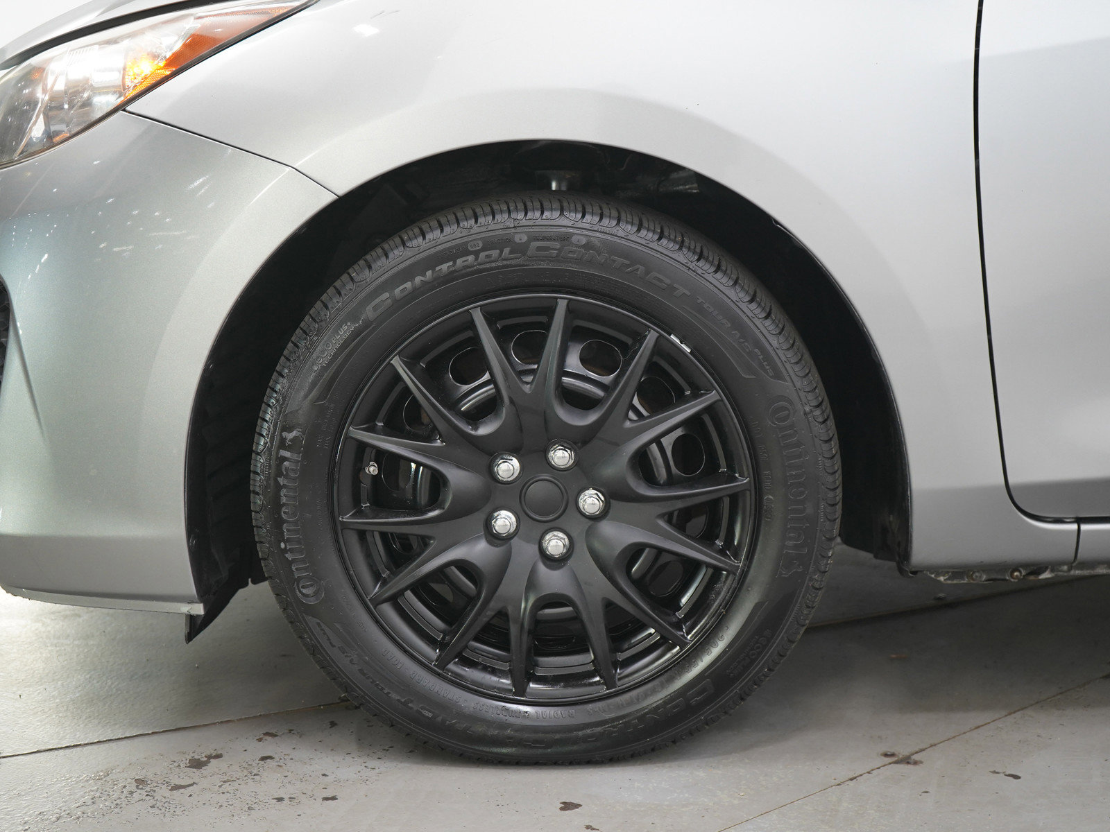 Used 2012 MAZDA MAZDA3 i Sport FWD image 25