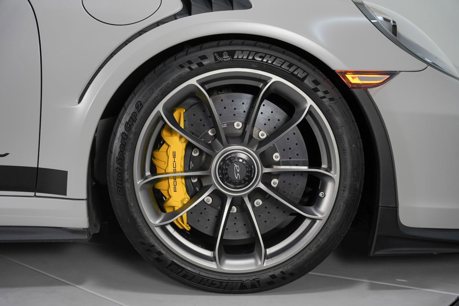 Used 2019 Porsche 911 GT3 RS RWD image 25