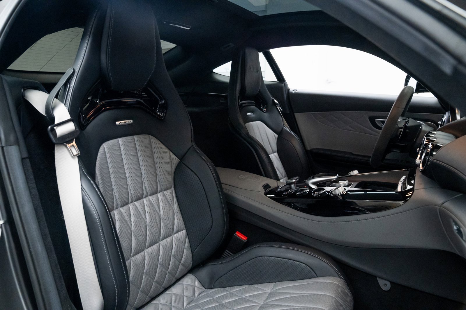 Used 2018 Mercedes-Benz AMG GT C image 18