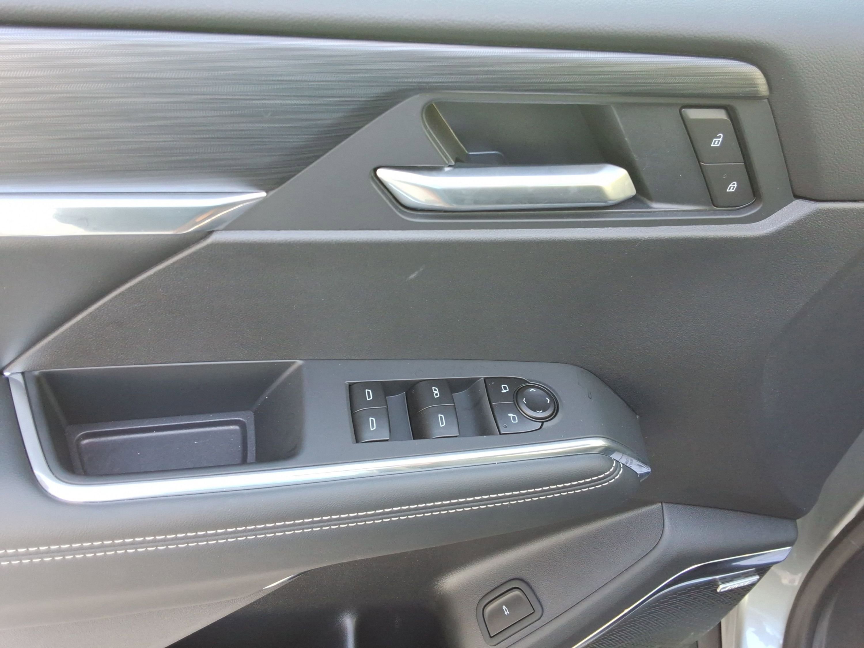 Used 2026 GMC Acadia Elevation FWD image 22