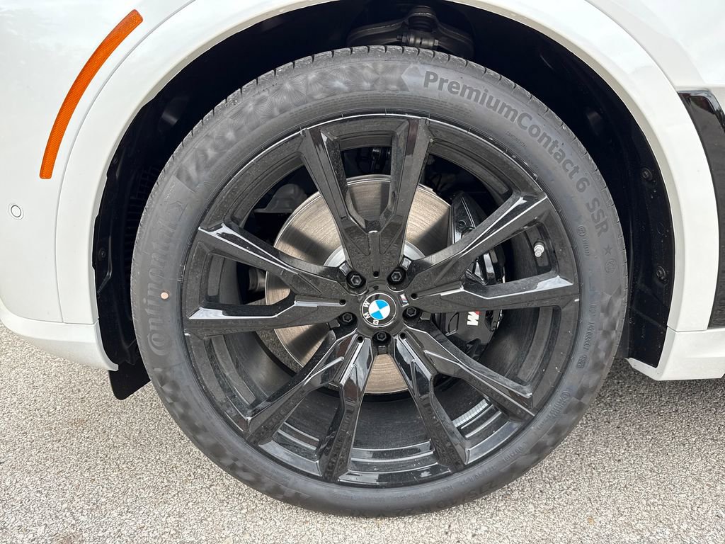 New 2026 BMW X7 M60i image 9