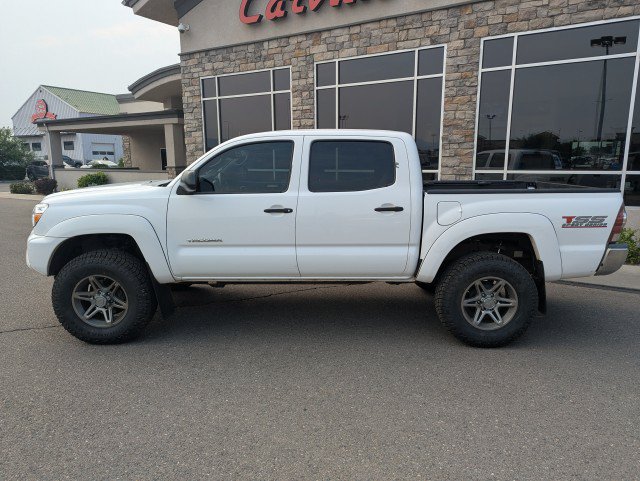 Used 2013 Toyota Tacoma 4x4 Double Cab w/ SR5 Pkg image 2