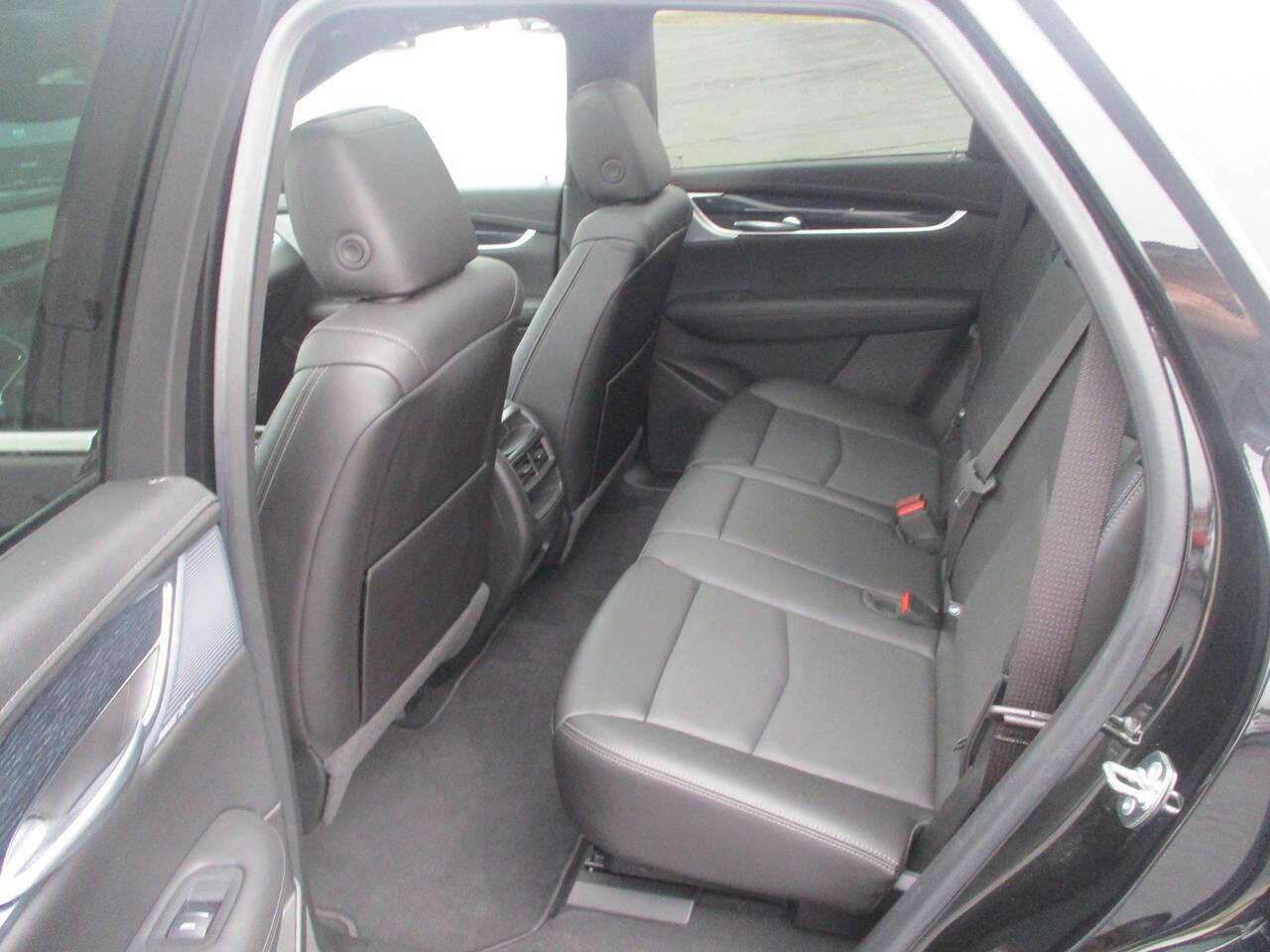 Used 2024 Cadillac XT5 Premium Luxury image 17