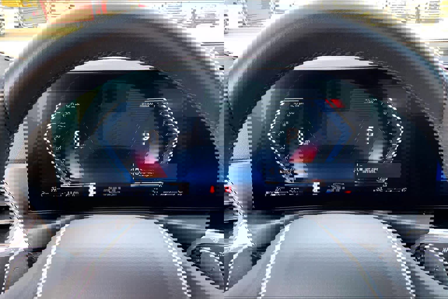 Used 2024 BMW 330i Sedan w/ Convenience Package image 24