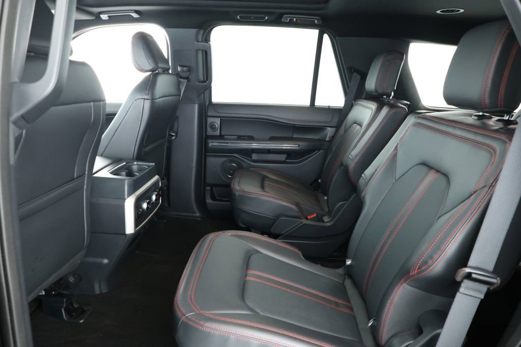 Used 2023 Ford Expedition Limited image 20
