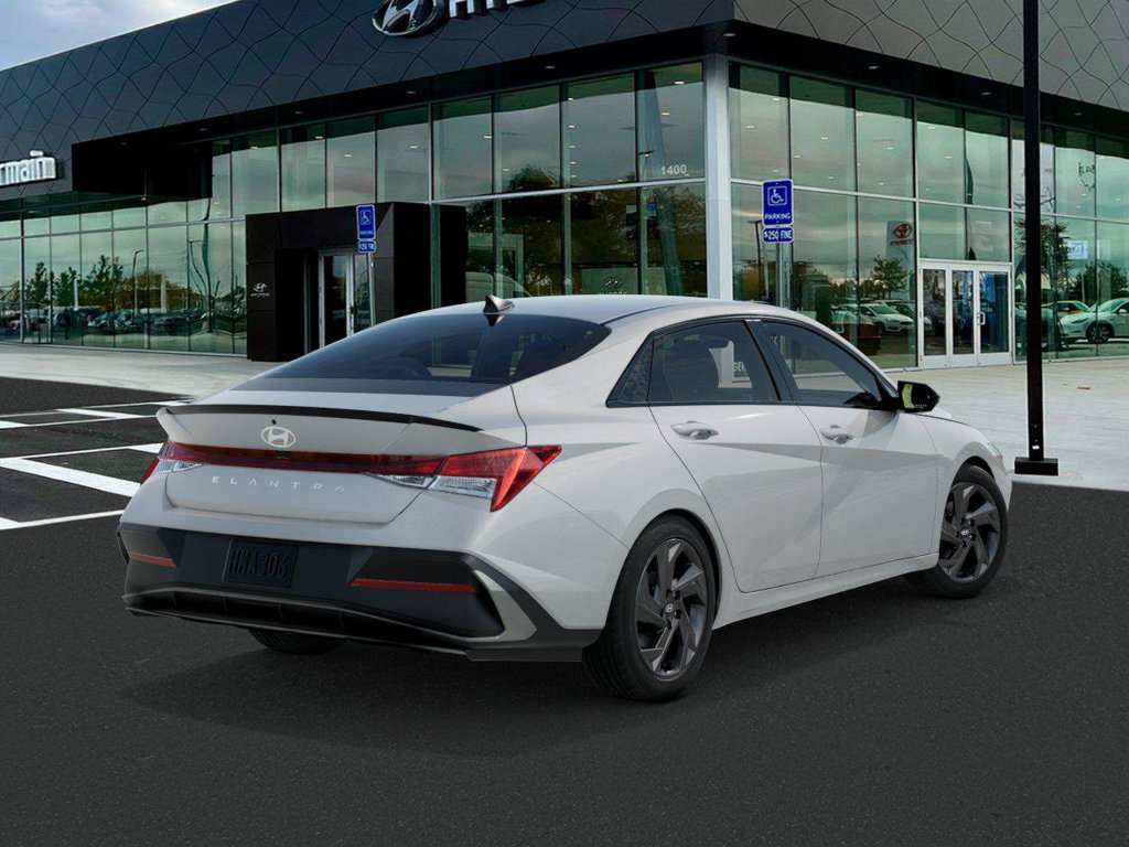 New 2026 Hyundai Elantra SEL Sport FWD image 4