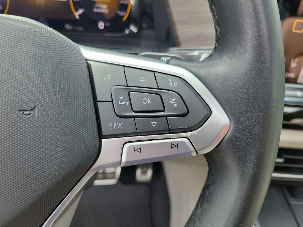 Used 2024 Volkswagen Atlas SEL Premium R-Line AWD/4WD image 31