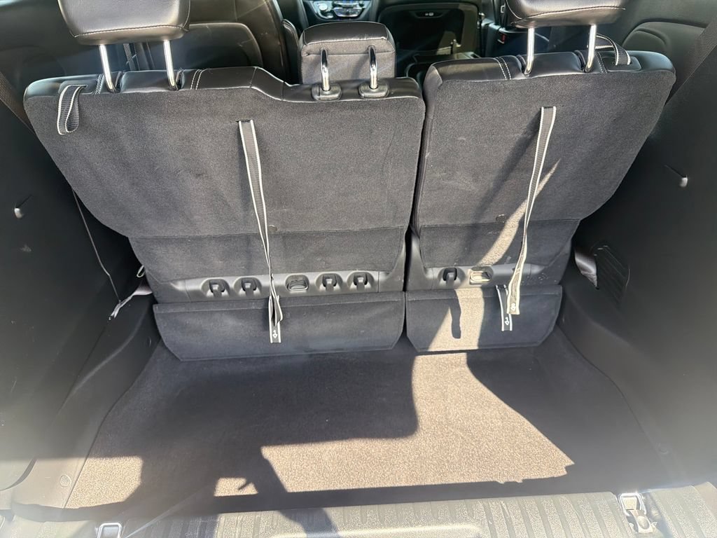 Used 2025 Chrysler Pacifica Select FWD image 26