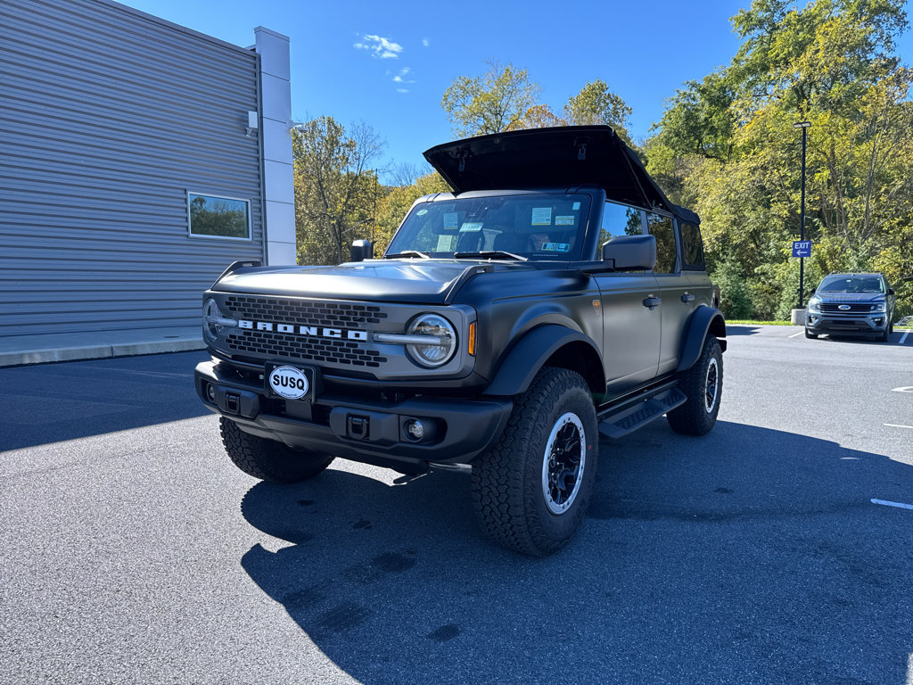 New 2025 Ford Bronco Badlands w/ Matte Film Protection Package AWD/4WD image 2