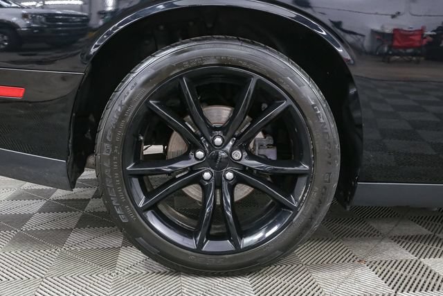 Used 2016 Dodge Challenger R/T Plus RWD image 14