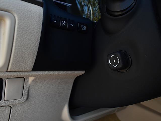 Used 2015 Lexus ES 350 w/ Luxury Package image 17