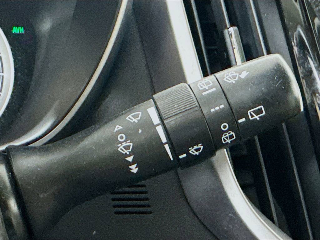 Used 2019 Subaru Ascent Premium image 13