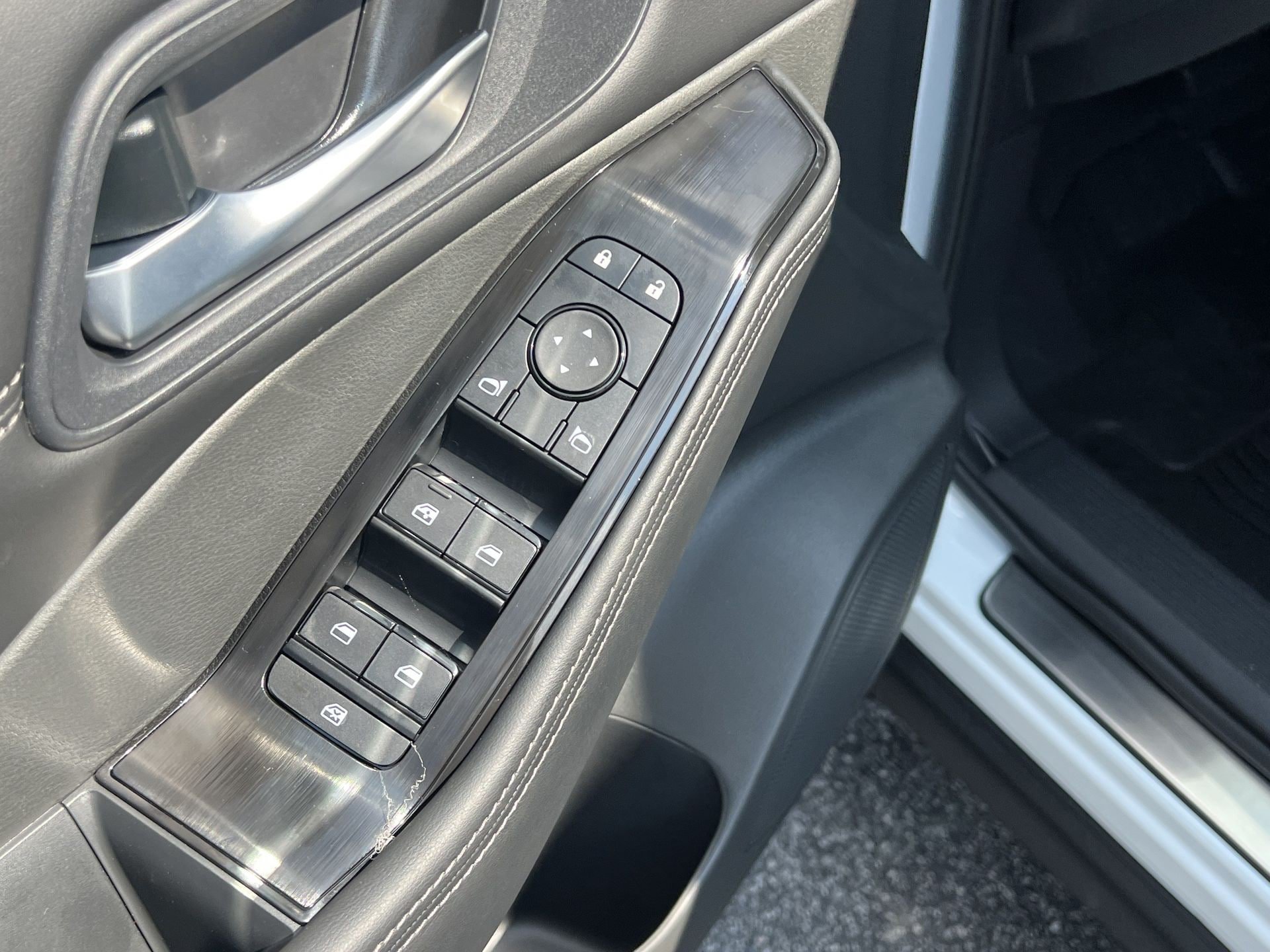 New 2026 Nissan Rogue Dark Armor AWD/4WD image 15