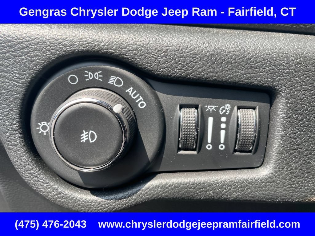 Certified 2024 Chrysler Pacifica Touring-L w/ S Appearance Package AWD/4WD image 58
