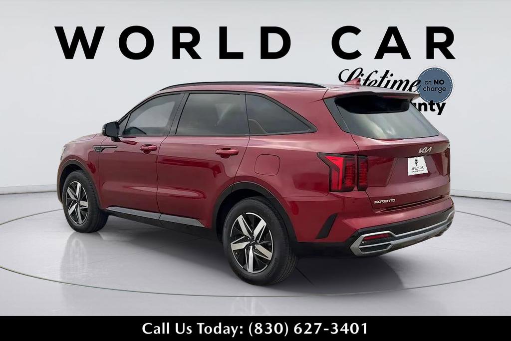 Used 2023 Kia Sorento S FWD image 5