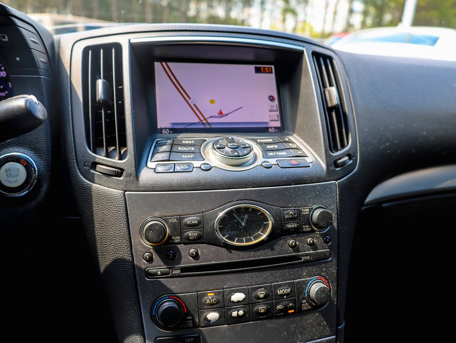 Used 2013 INFINITI G37 x w/ Premium Pkg image 13