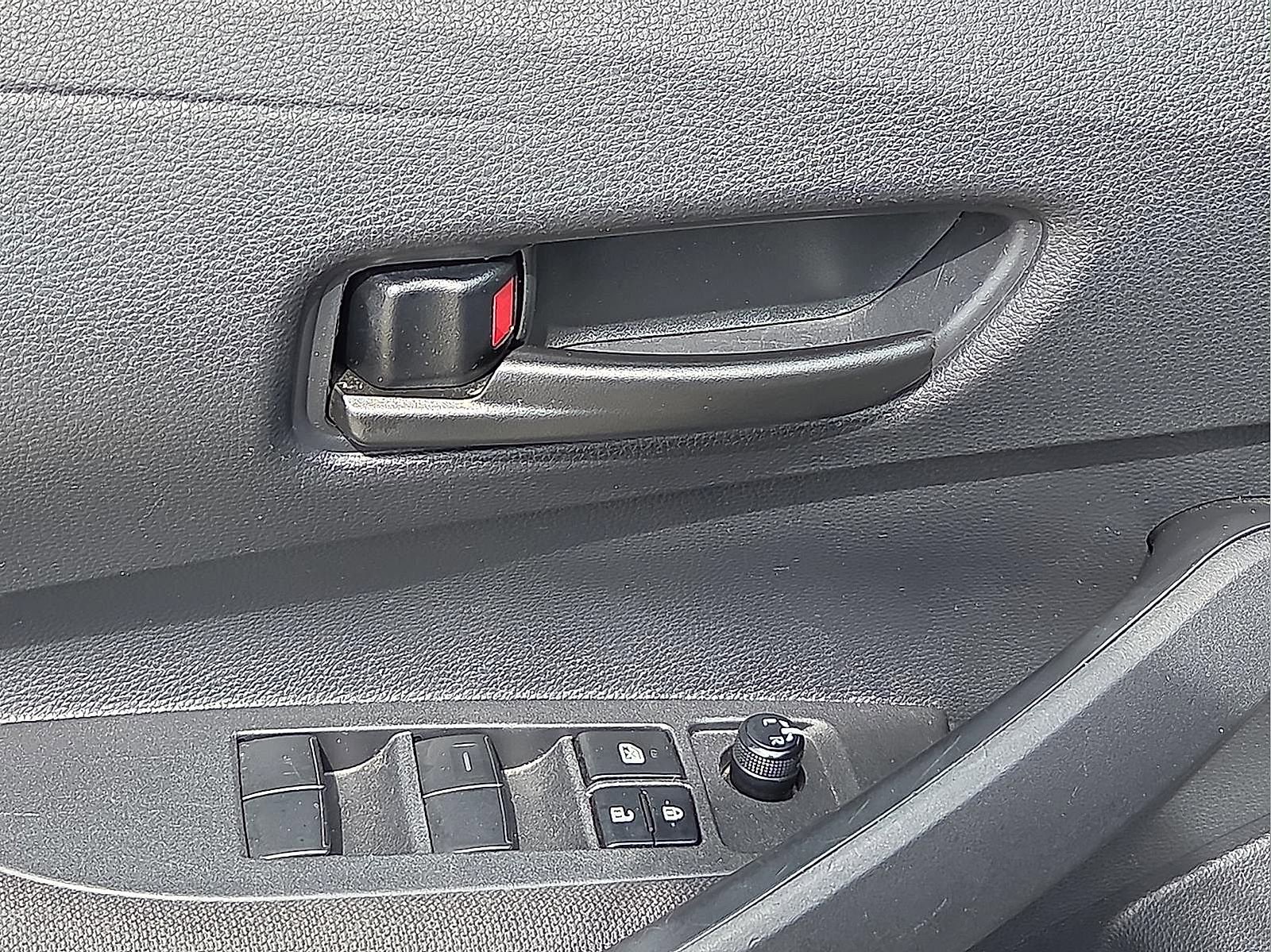 Used 2025 Toyota Corolla LE FWD image 13