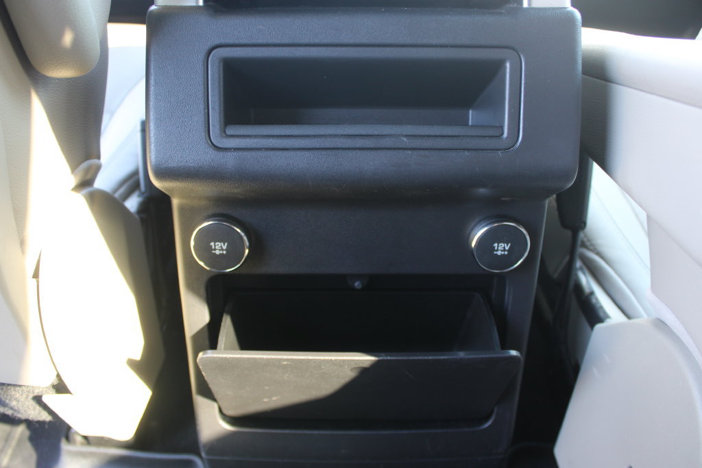 Used 2019 Land Rover Discovery SE AWD/4WD image 27