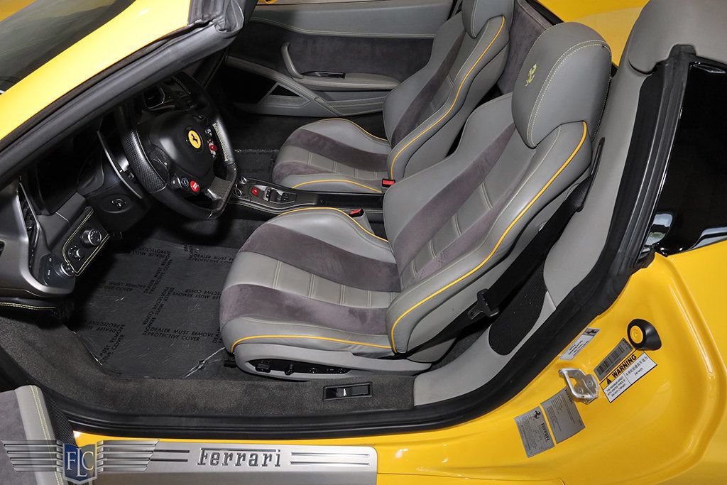 Used 2015 Ferrari 458 Spider RWD image 19