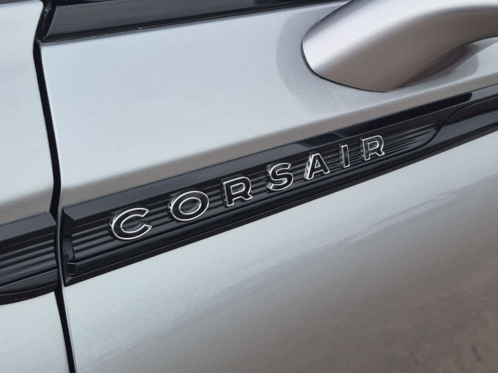 Used 2023 Lincoln Corsair AWD w/ Equipment Group 101A image 12