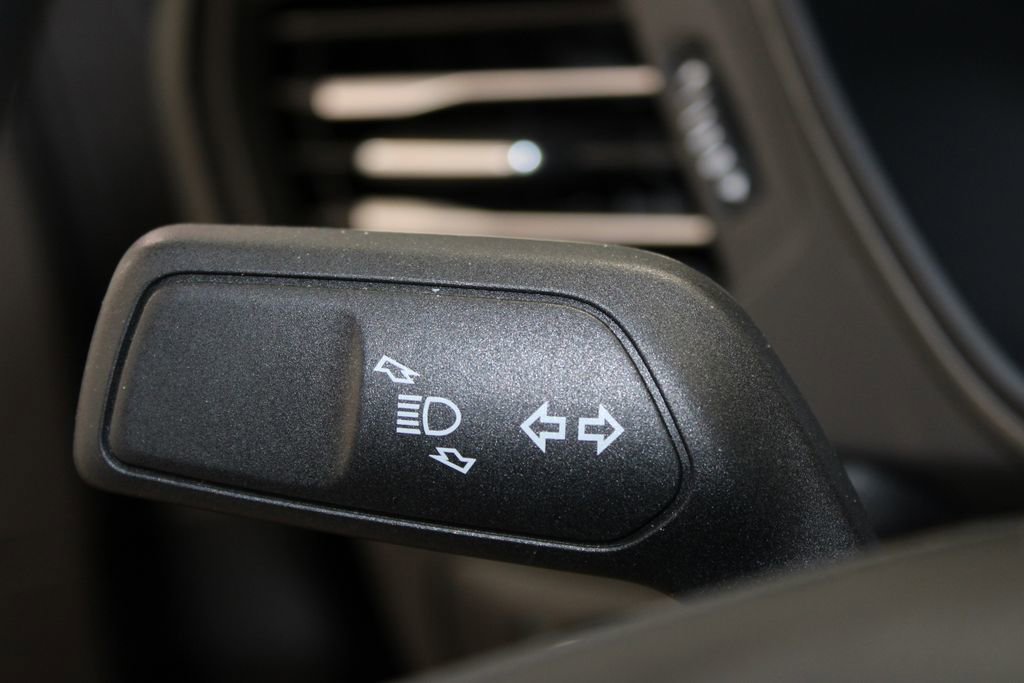 Used 2025 Ford Escape Active AWD/4WD image 43